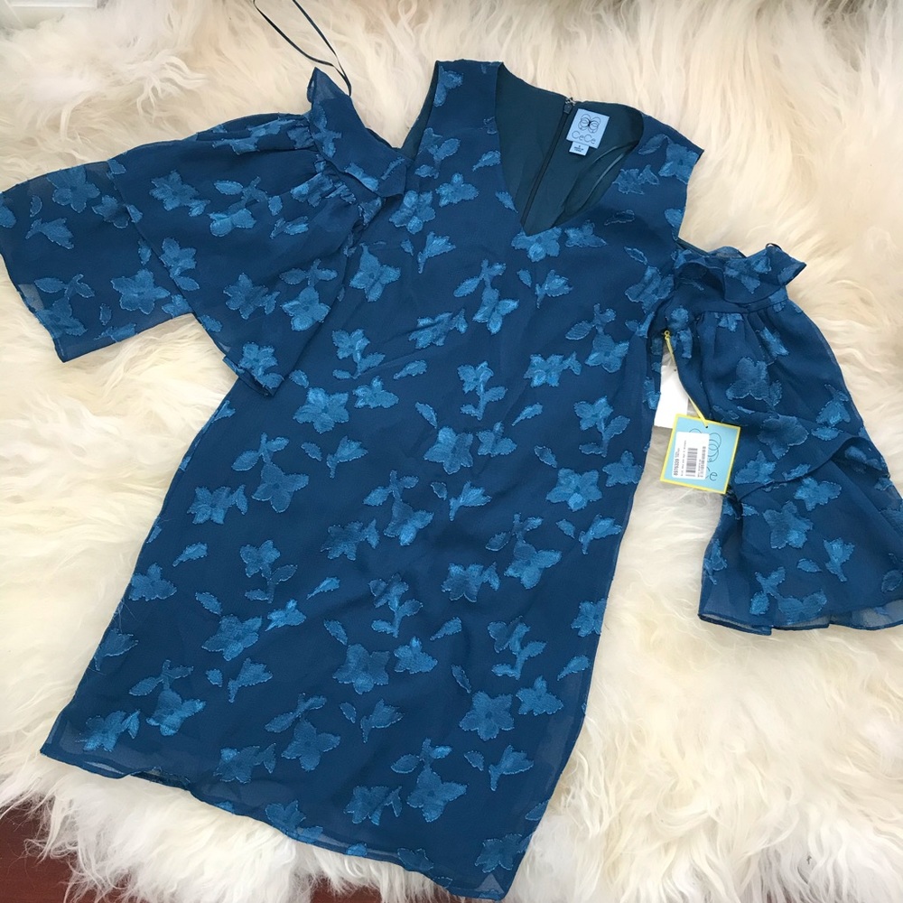 CeCe by Cynthia Steffe Cold Shoulder Shift Dress